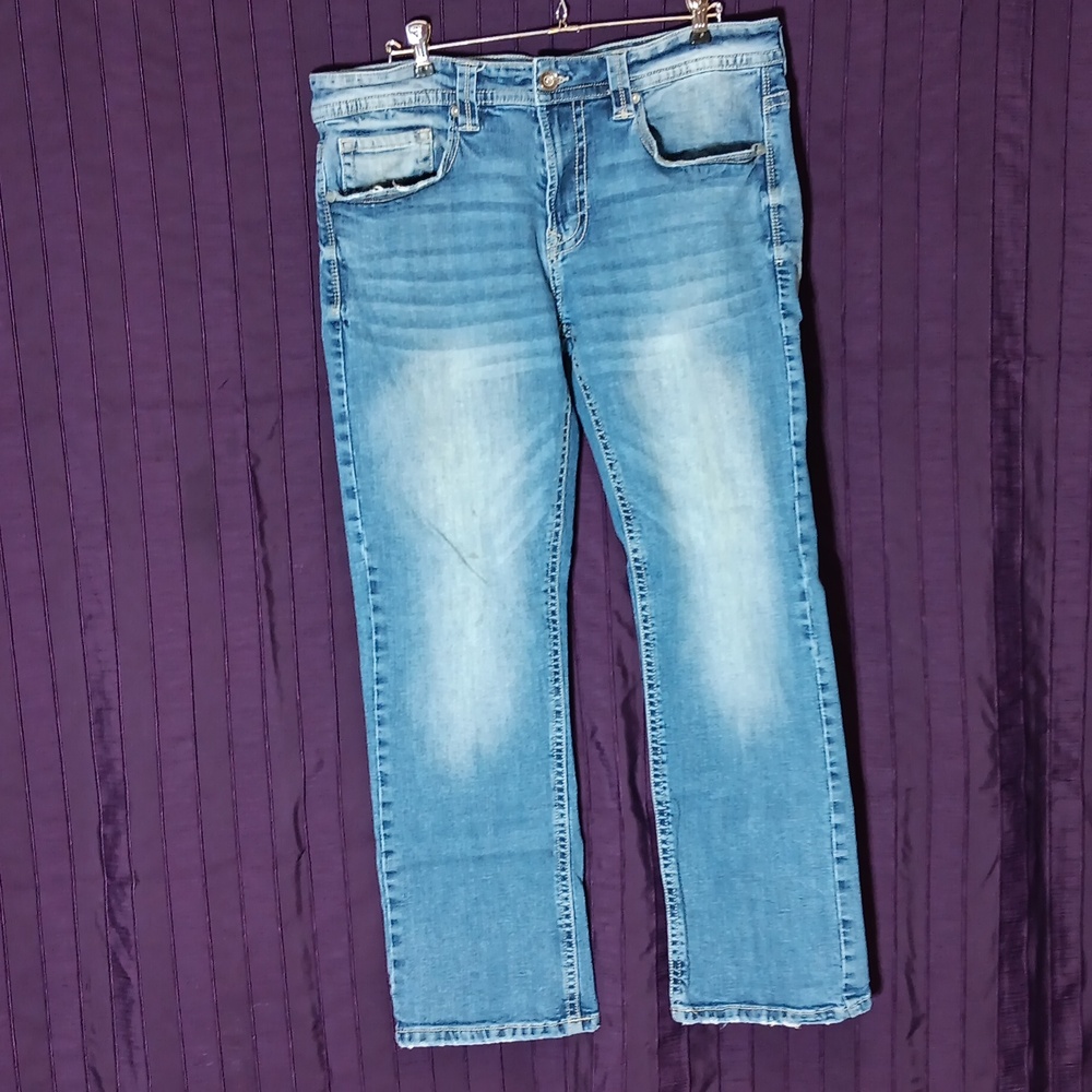 TK Axel Men's Distressed Jeans. - Picture 2 of 14